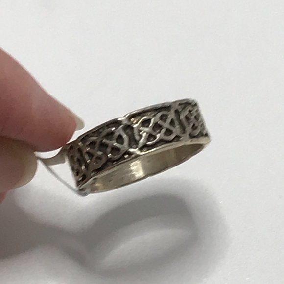 Sterling Silver Celtic Knot Ring, Size 9 1/2 - Picture 4 of 7